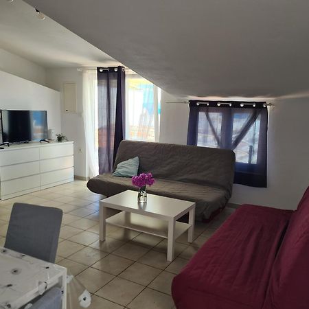 Apartments Niko Trogir Exteriör bild