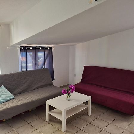 Apartments Niko Trogir Exteriör bild