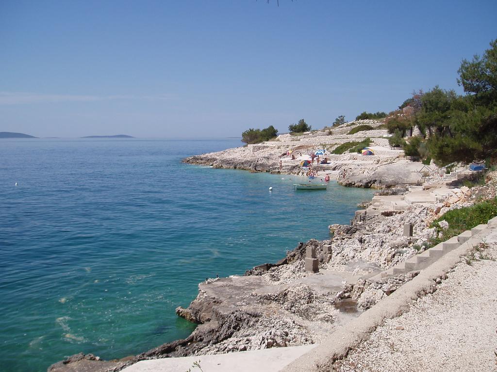 Apartments Niko Trogir Exteriör bild