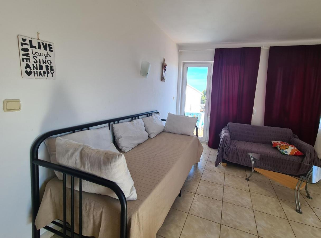 Apartments Niko Trogir Exteriör bild
