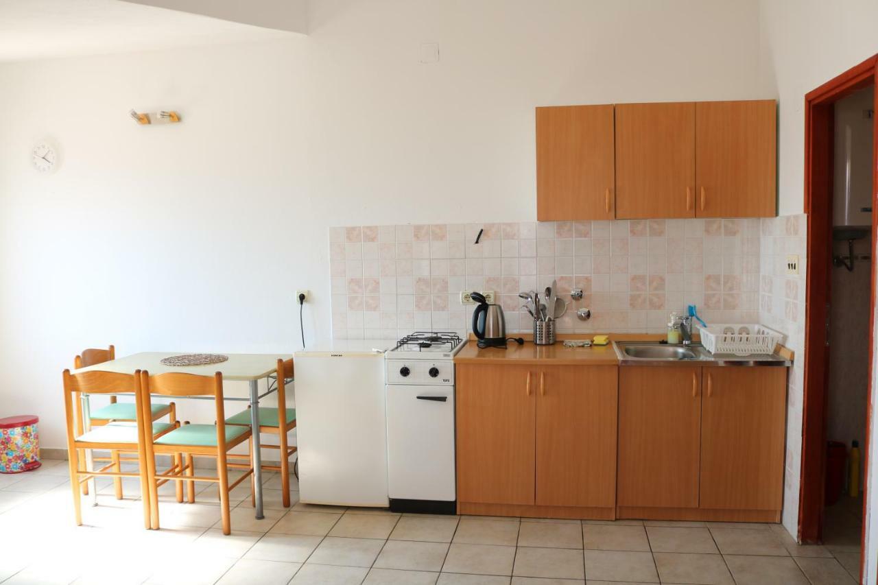 Apartments Niko Trogir Exteriör bild